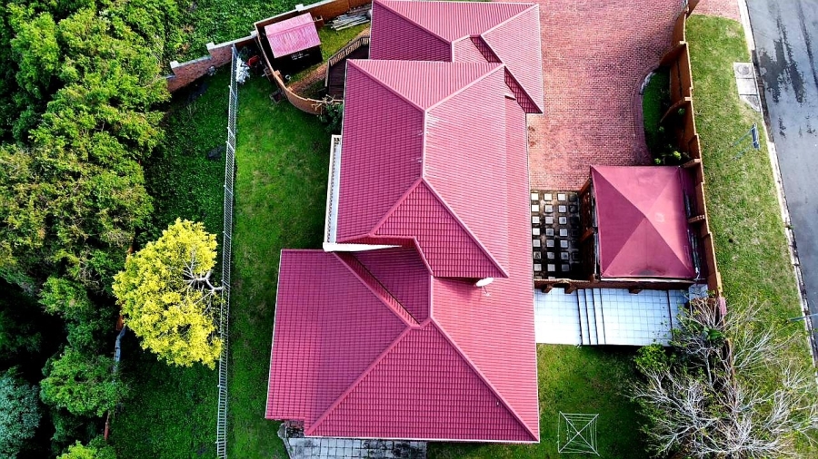 6 Bedroom Property for Sale in Baysville Eastern Cape